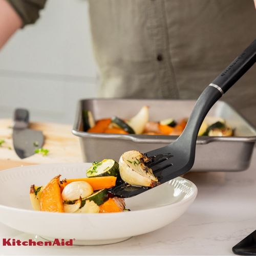 Espátula Perfurada 35cm Cozinha em Nylon Preta KitchenAid